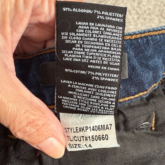 Kut from the Kloth Catherine High Rise Boyfriend Jeans – Dark Wash, Size 14 - Picture 8 of 8